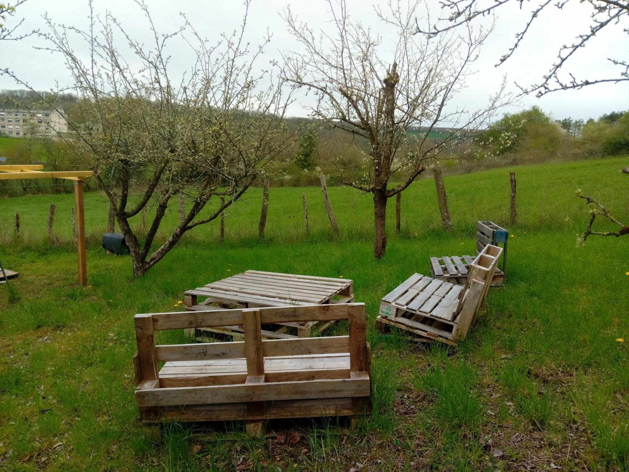 Campingfiz Varzy Bagian luar foto