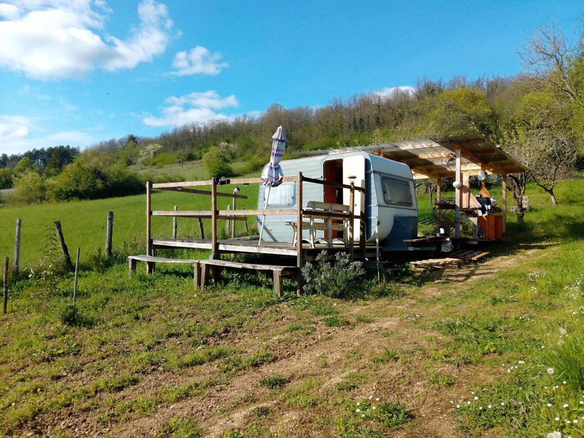 Campingfiz Varzy Bagian luar foto